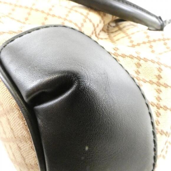 GUCCI Authentic Cream Shoulder Bag - Picture 3 of 10